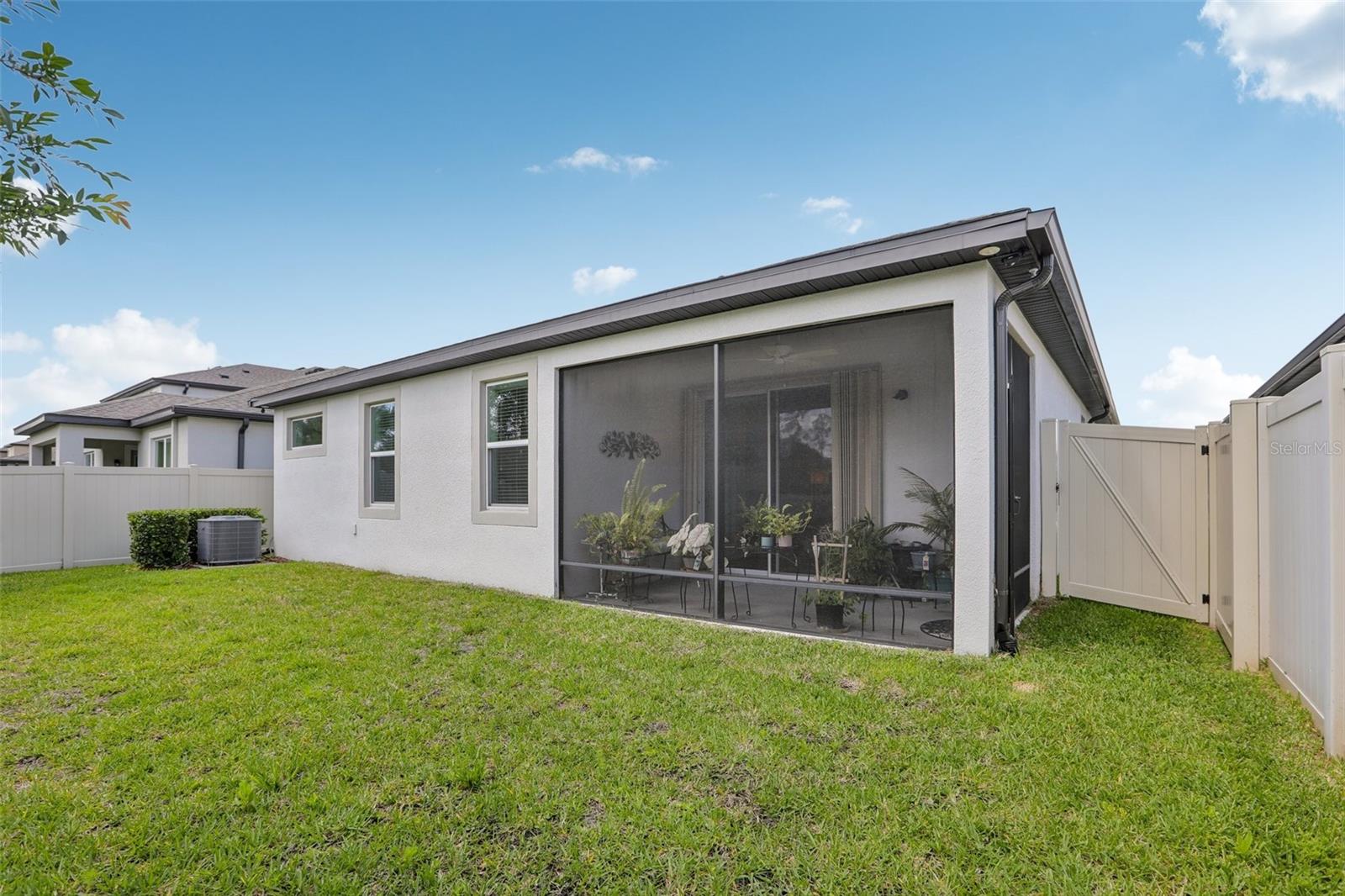 7114 GULF CYPRESS AVE — photo 32