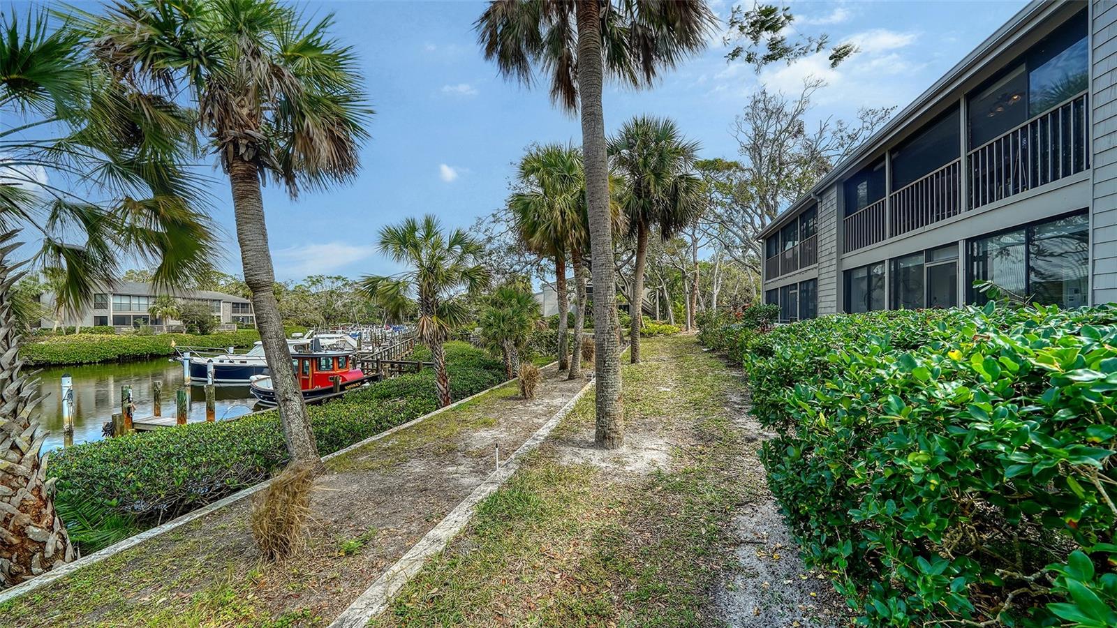 1601 PELICAN POINT DR #HA212 — photo 32