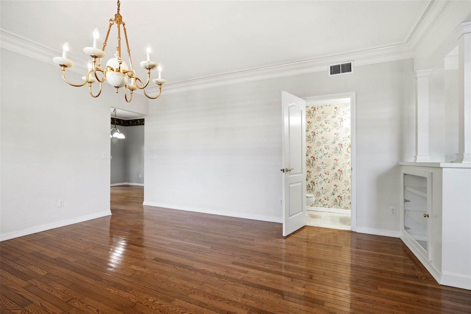 3311 W HAWTHORNE RD — photo 39
