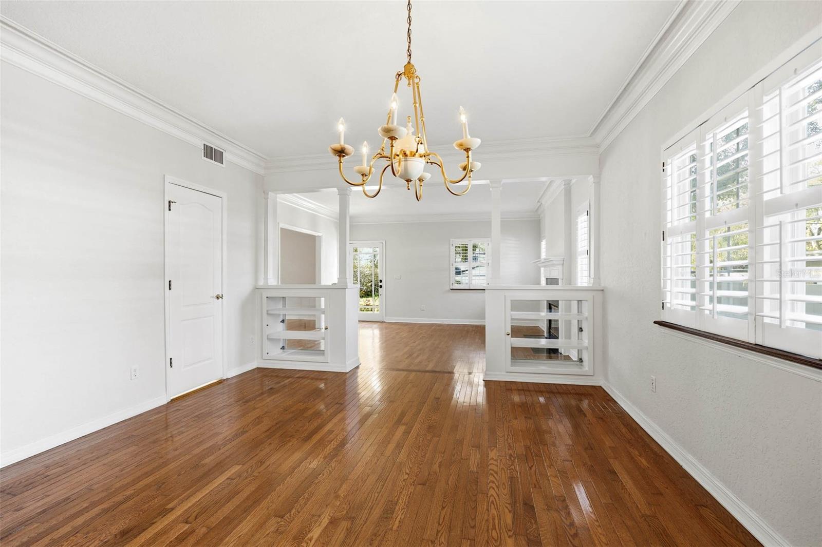 3311 W HAWTHORNE RD — photo 38