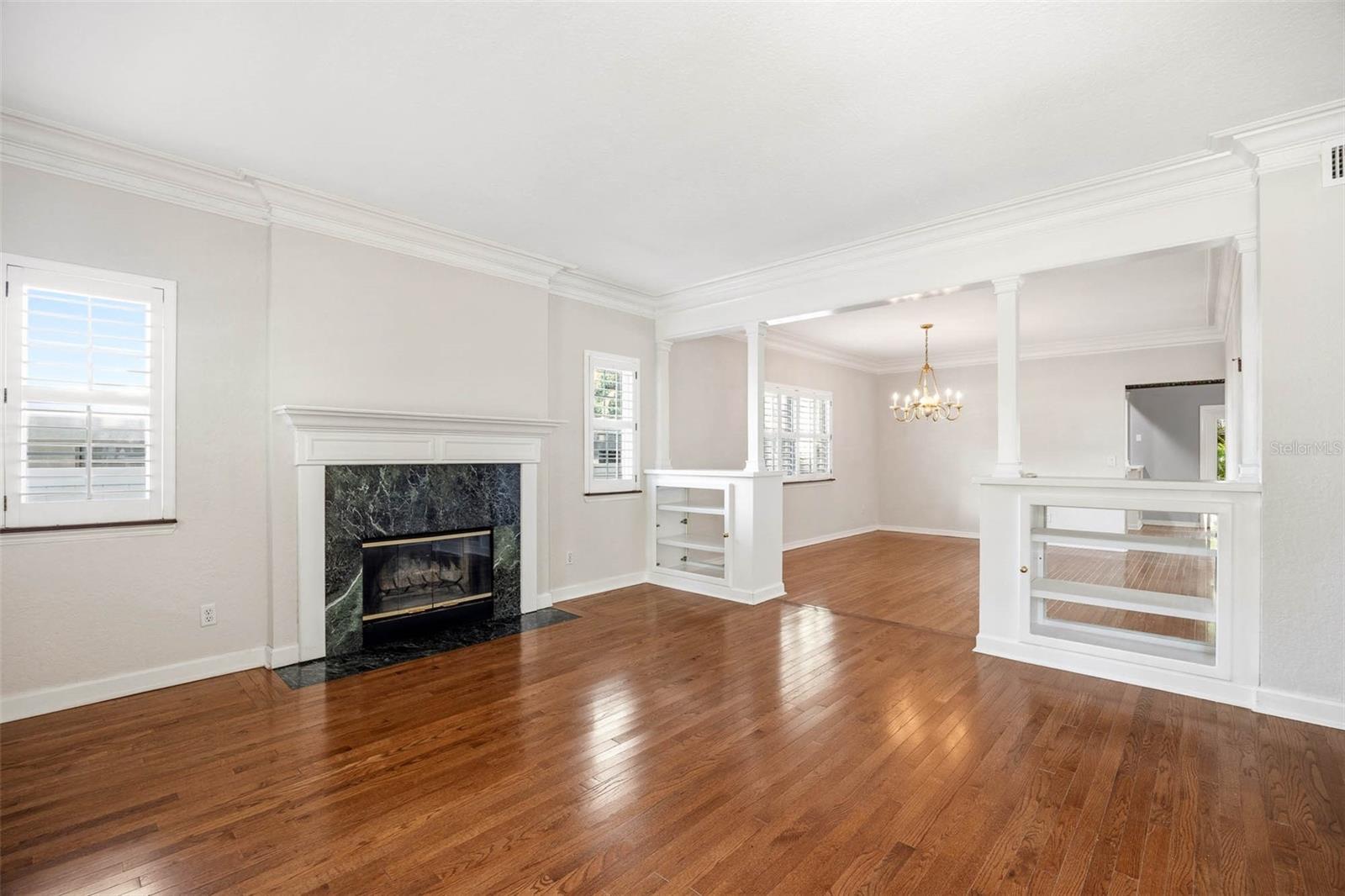 3311 W HAWTHORNE RD — photo 44