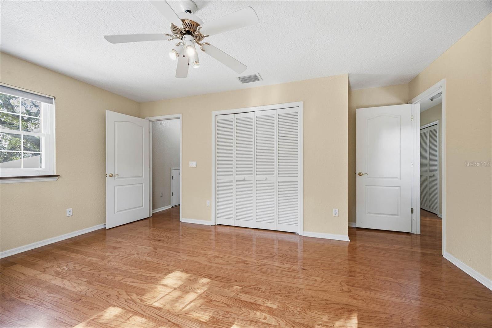 3311 W HAWTHORNE RD — photo 27