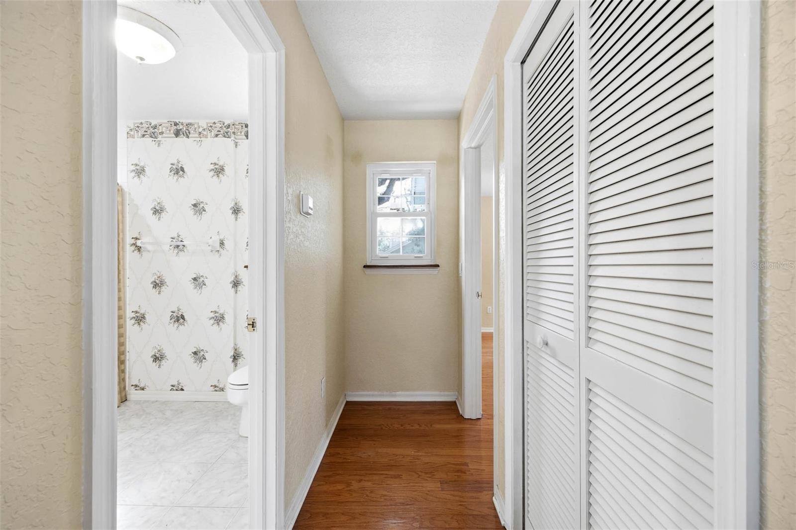 3311 W HAWTHORNE RD — photo 25