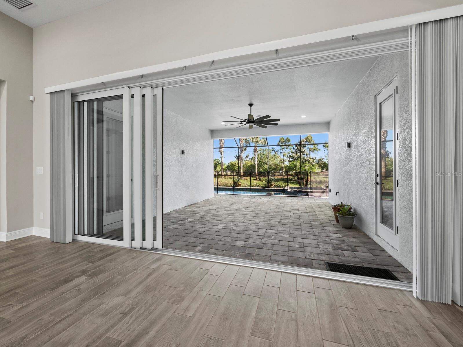 6129 LUNGO LAGO DR — photo 12