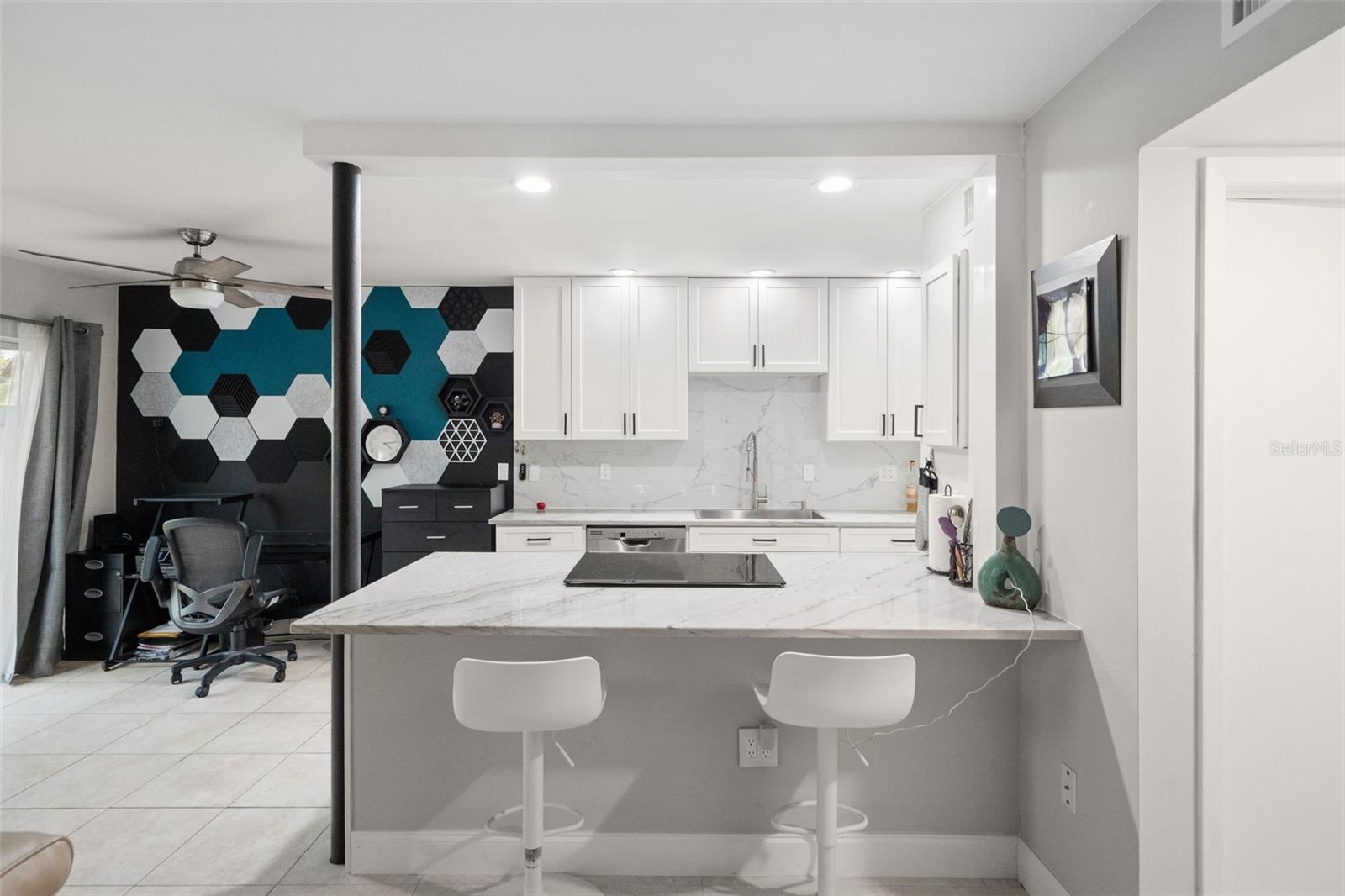 6322 TREETOP CIR — photo 14
