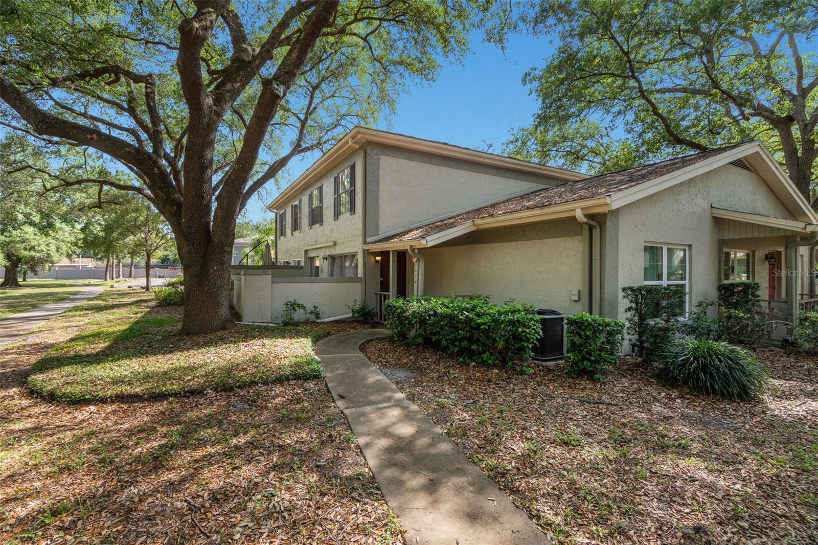 6322 TREETOP CIR — photo 2