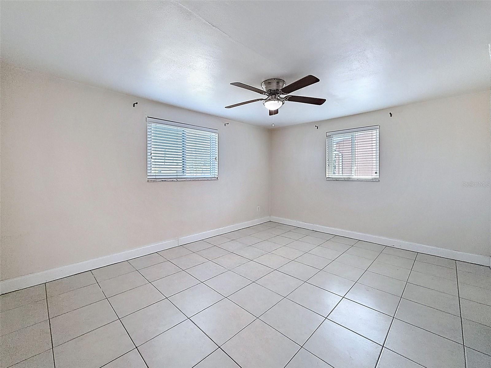 4130 CRESTFIELD AVE — photo 23