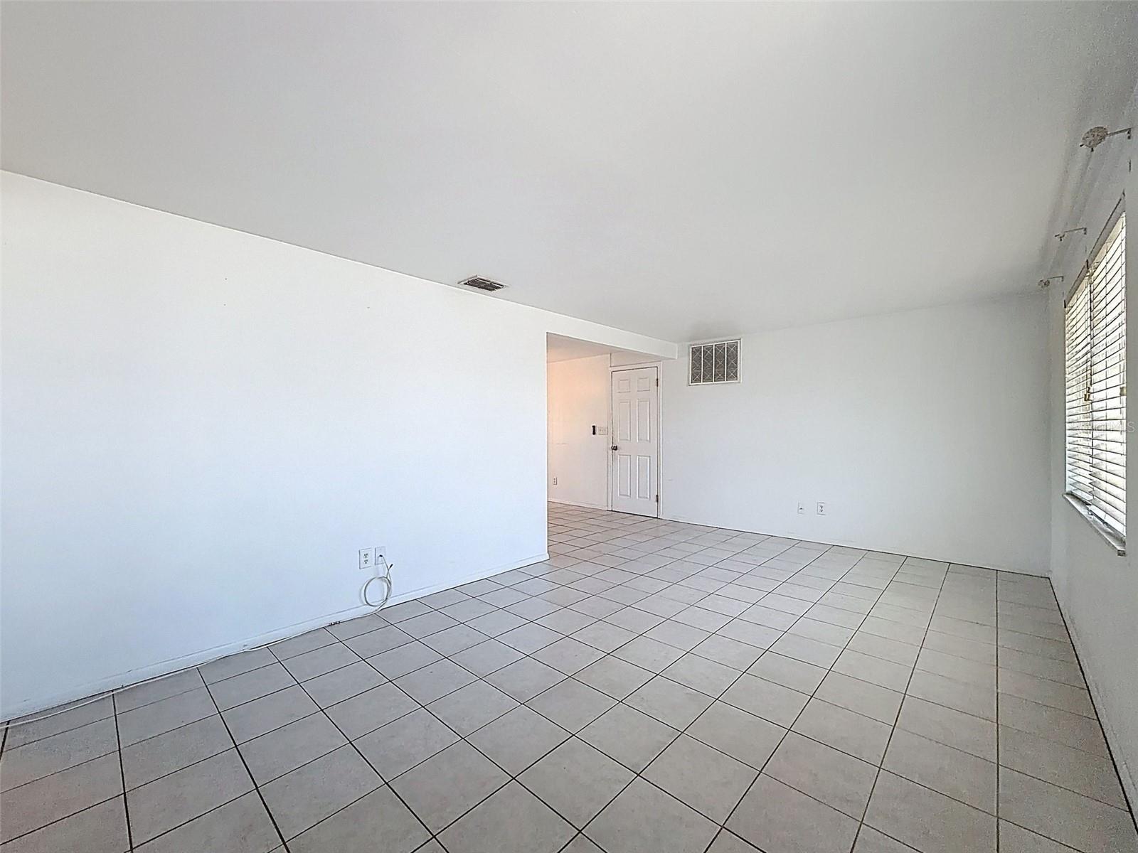 4130 CRESTFIELD AVE — photo 7