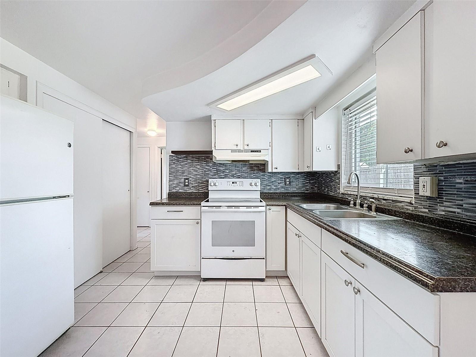 4130 CRESTFIELD AVE — photo 13