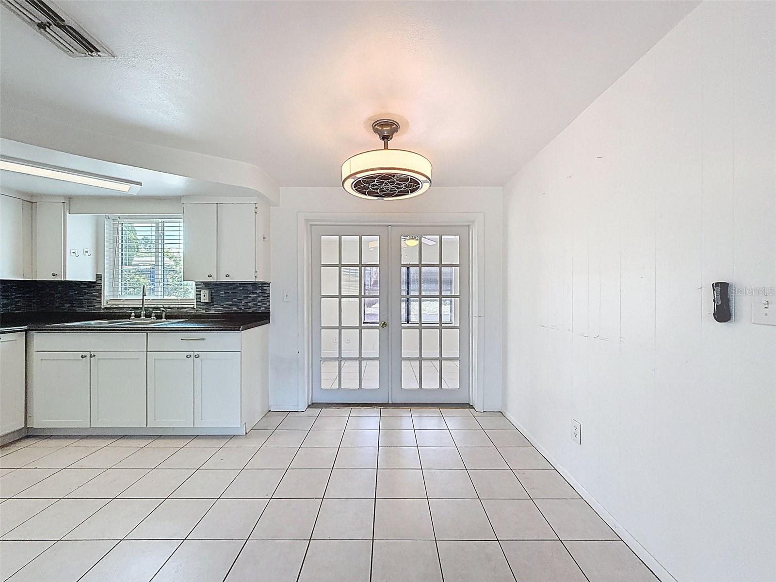 4130 CRESTFIELD AVE — photo 10