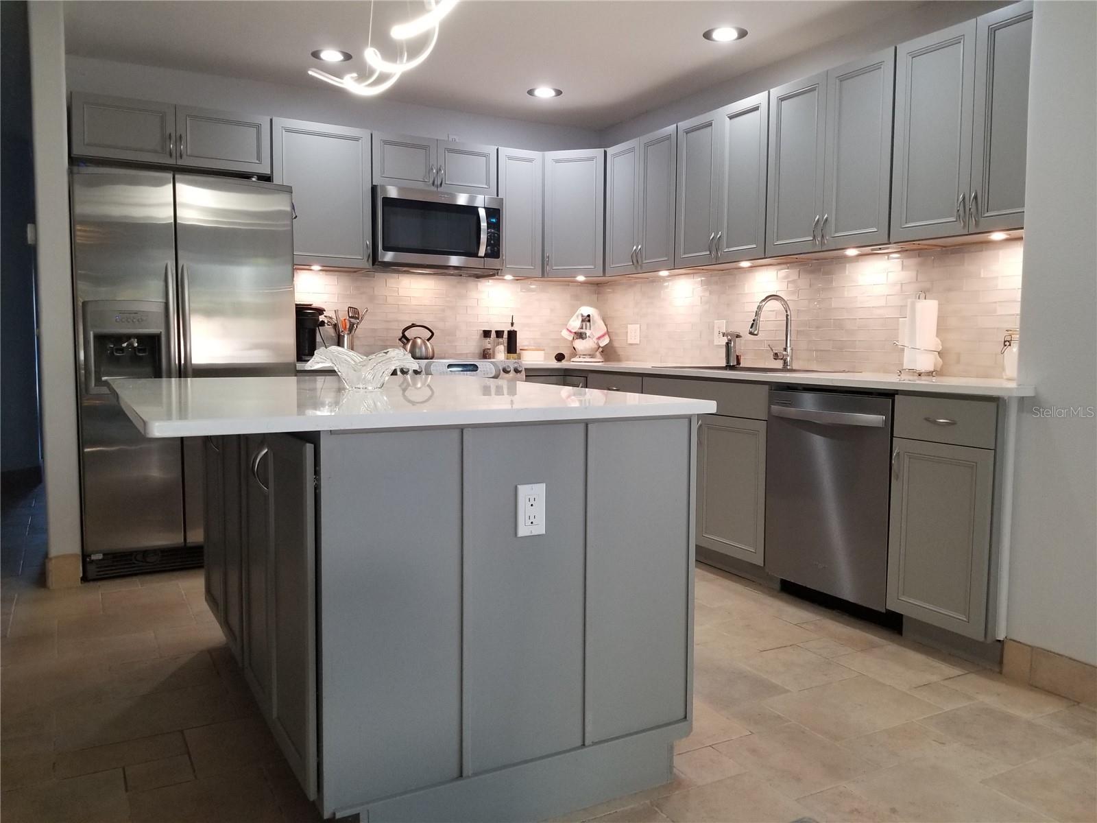 1720 FOSSIL DR — photo 18