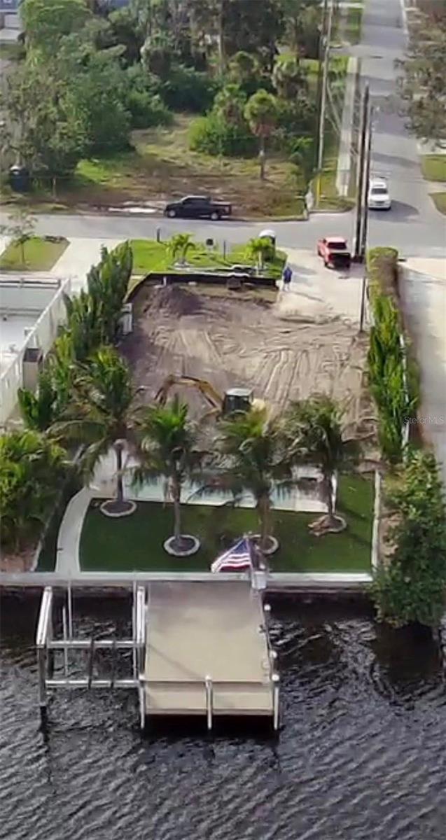 658 BAYSHORE DR — photo 10