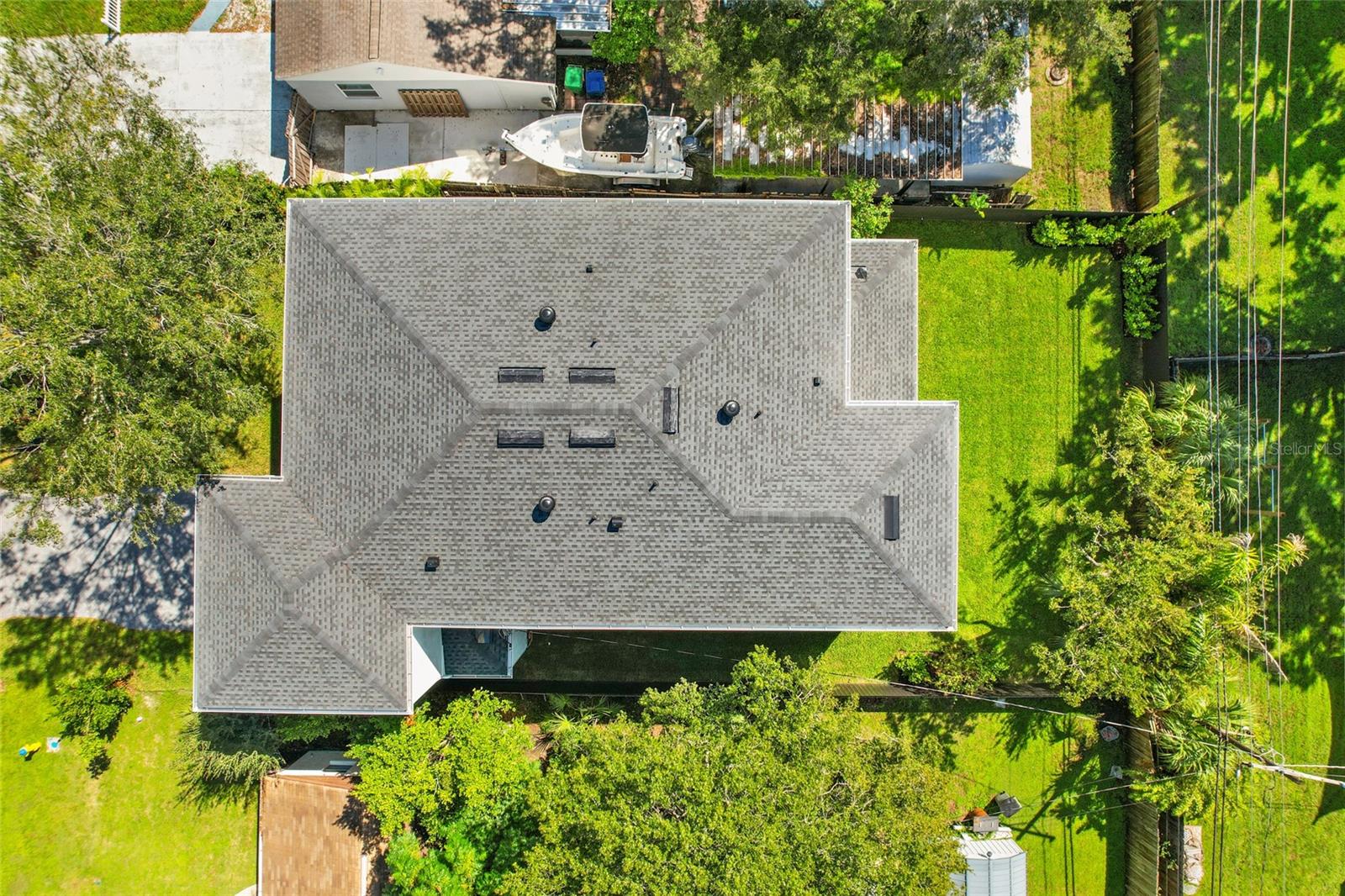 4414 W LAWN AVE — photo 41