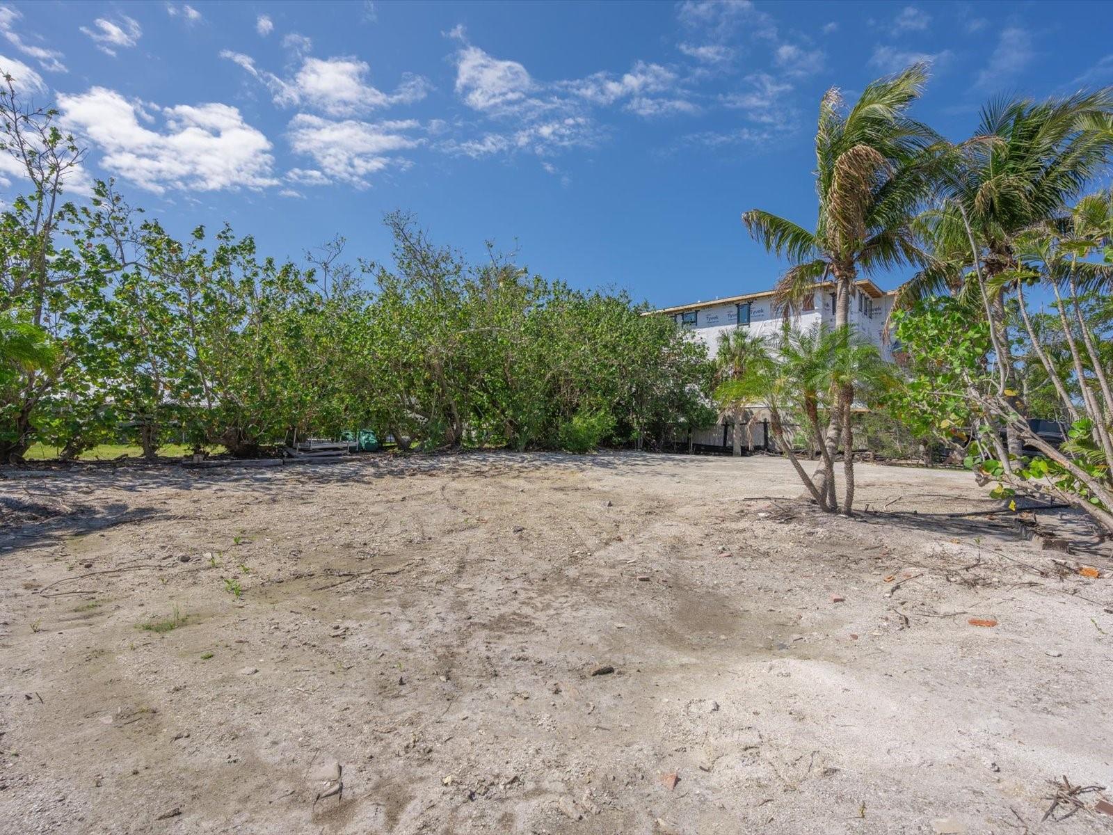 720 BROADWAY ST — photo 4