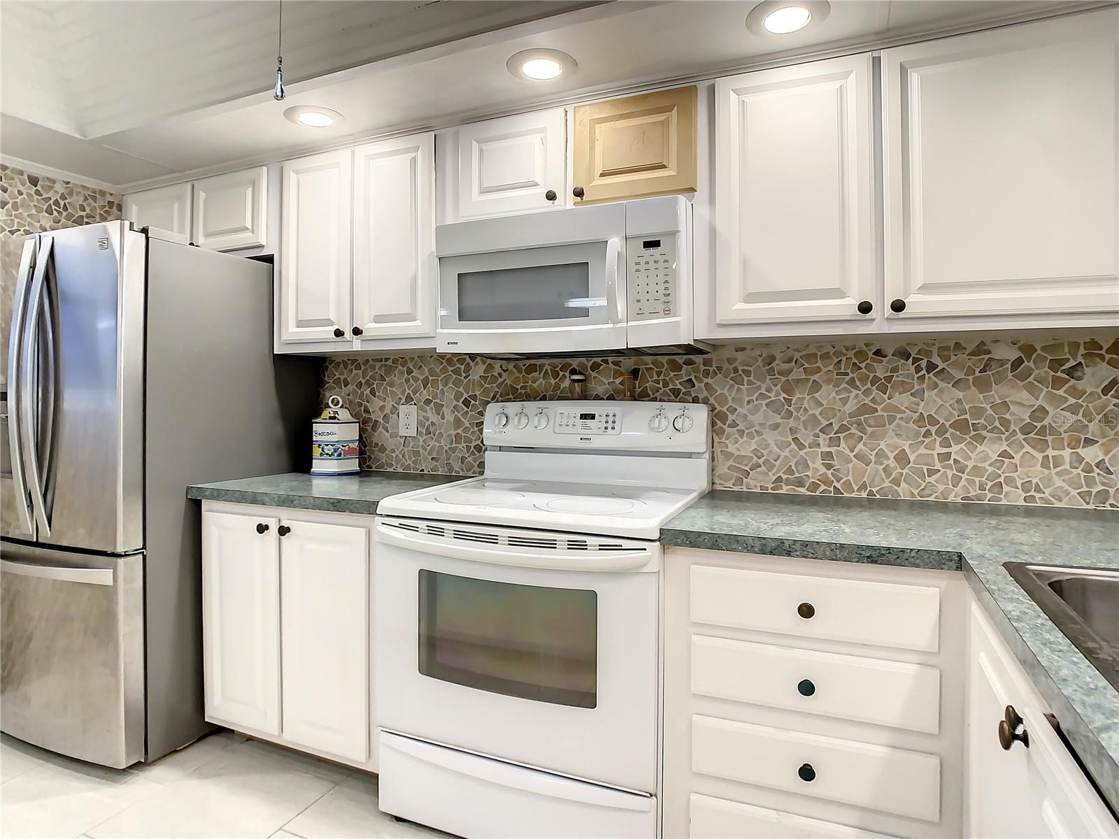 18304 GULF BLVD #116 — photo 12