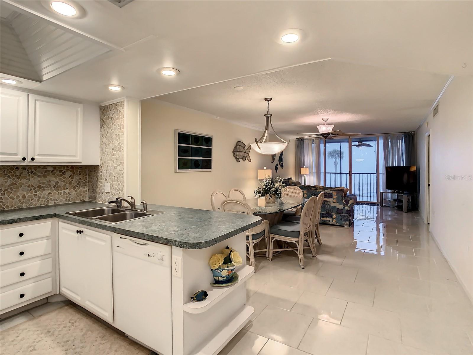 18304 GULF BLVD #116 — photo 17