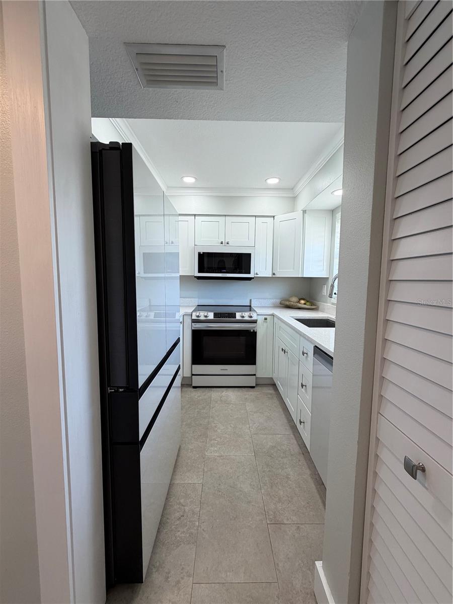 102 46TH AVENUE TER W #403 — photo 7