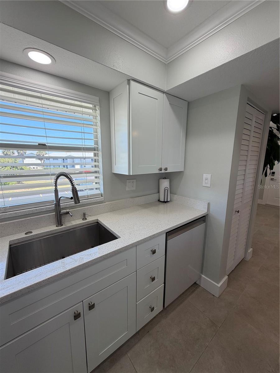 102 46TH AVENUE TER W #403 — photo 11