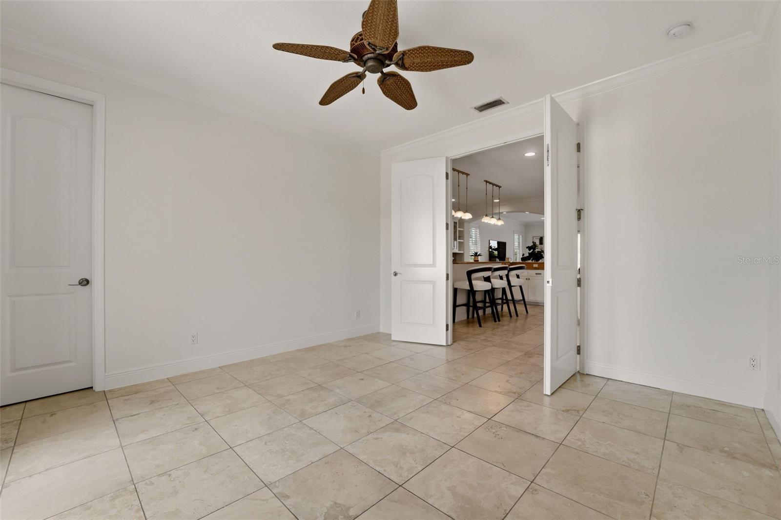 418 PINE AVE — photo 22