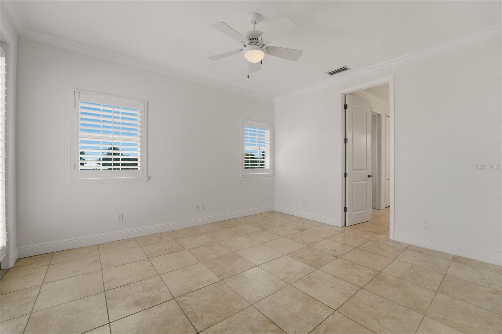 418 PINE AVE — photo 51