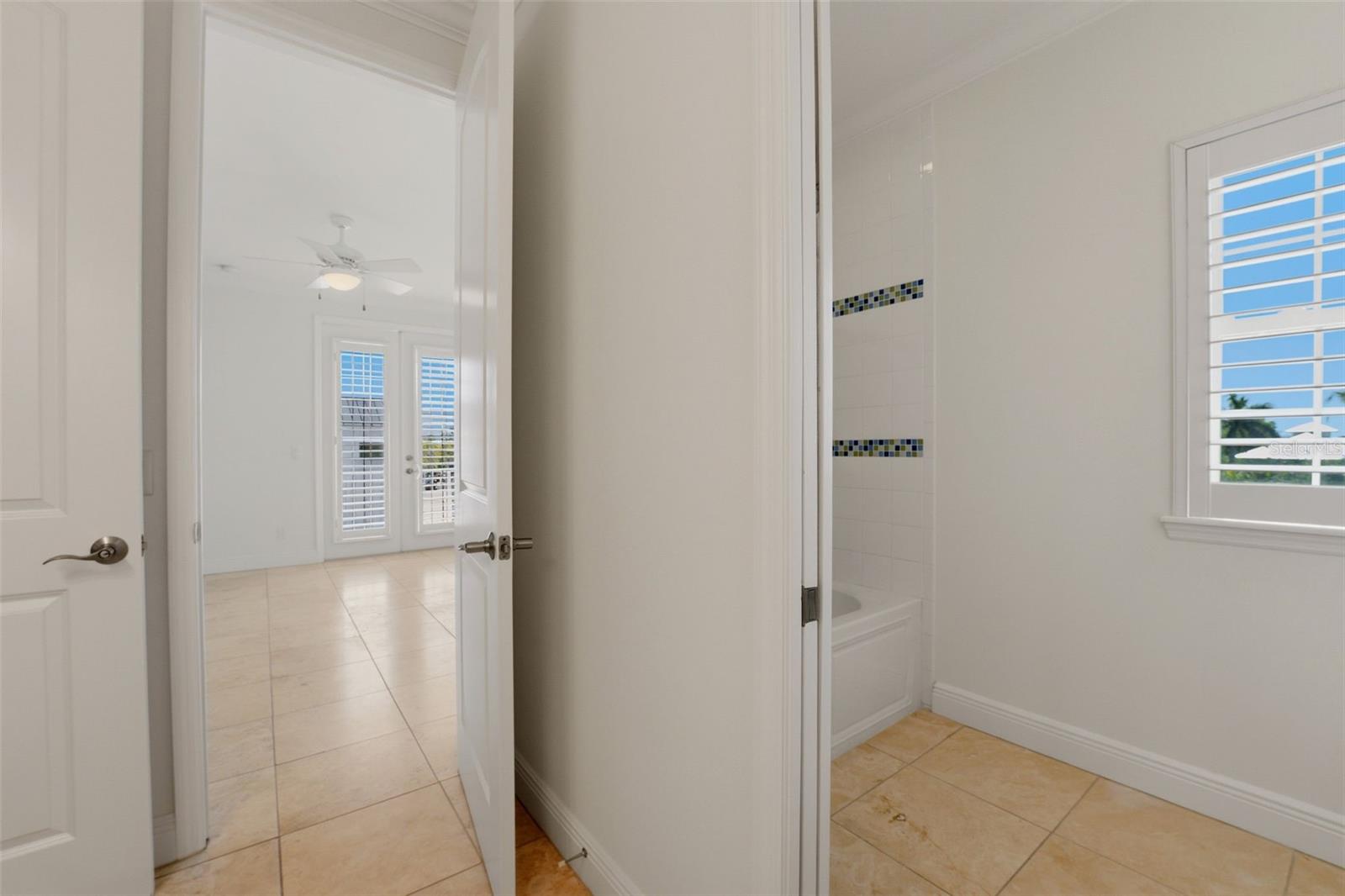 418 PINE AVE — photo 49