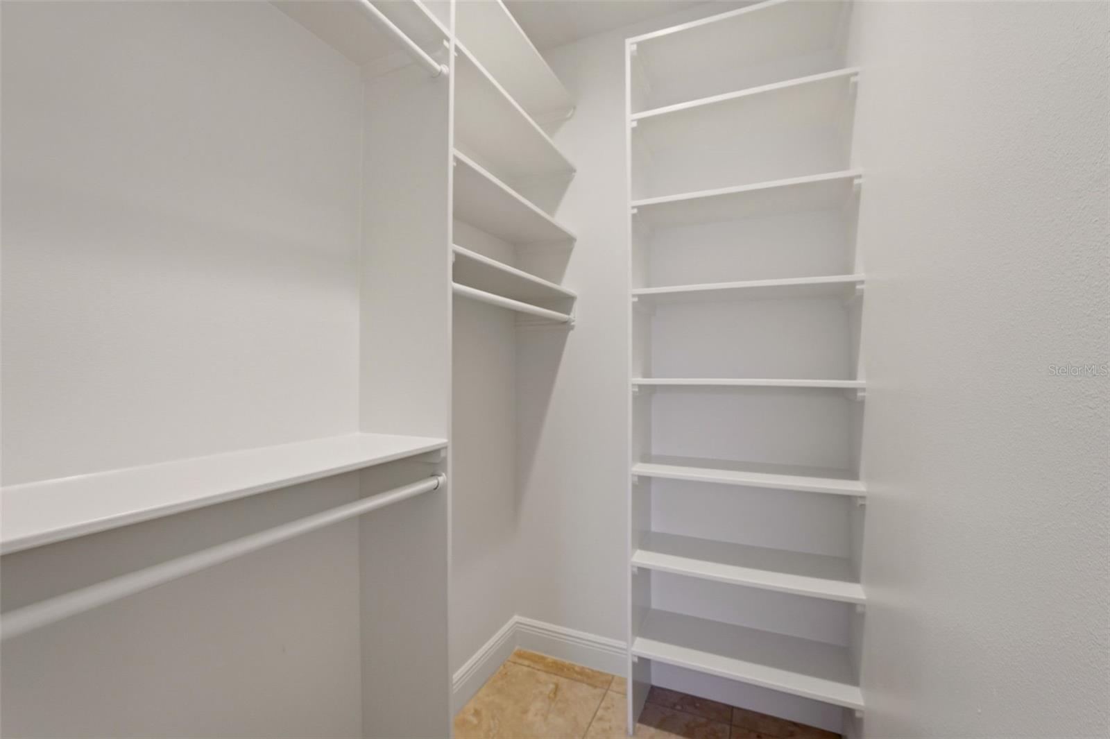 418 PINE AVE — photo 46