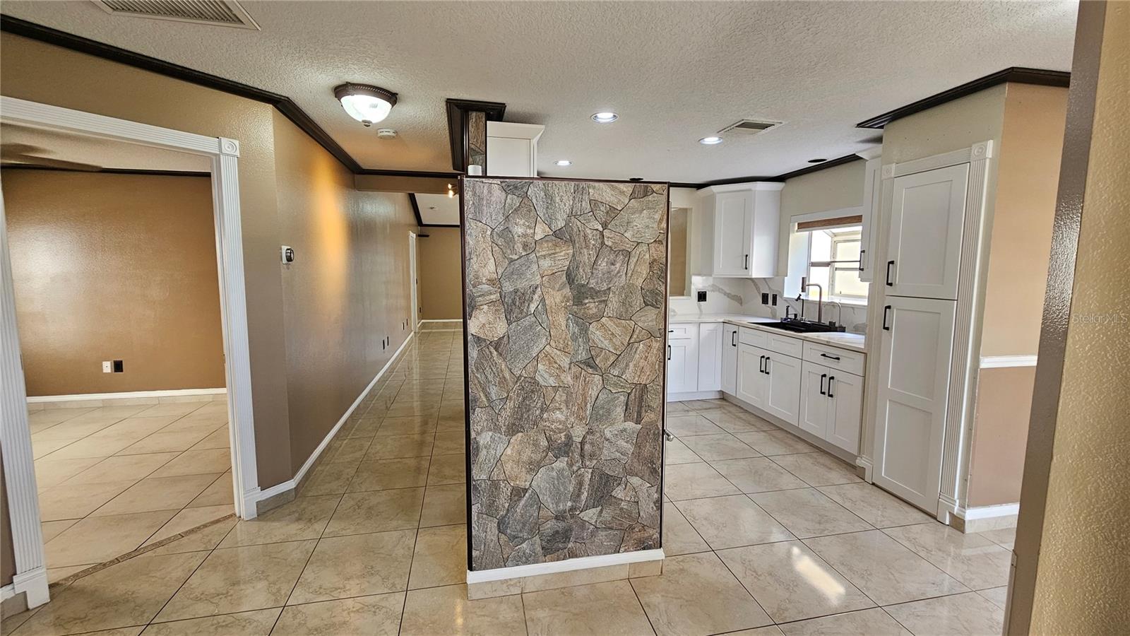 6053 GENTLE BEN CIR — photo 6