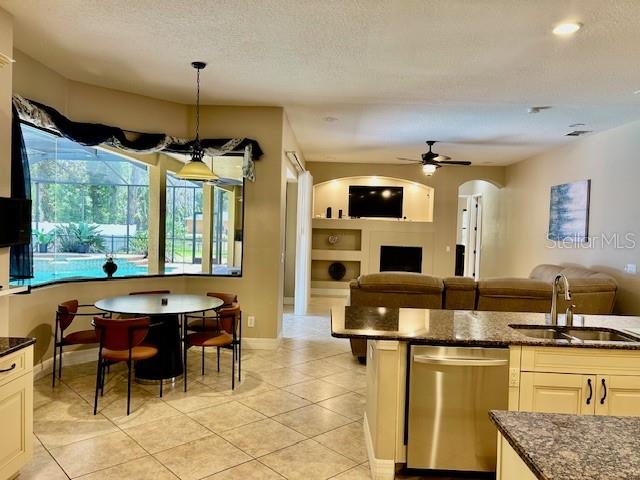 22444 OAKVILLE DR — photo 4