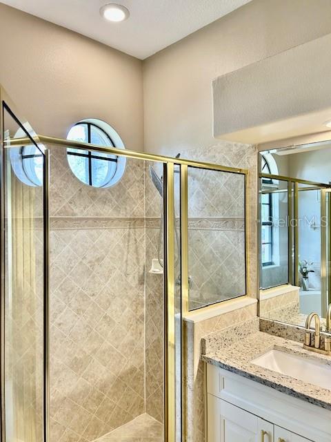22444 OAKVILLE DR — photo 25