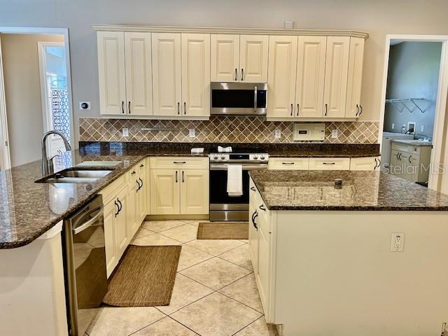 22444 OAKVILLE DR — photo 8
