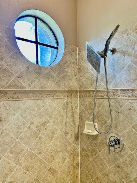 22444 OAKVILLE DR — photo 26