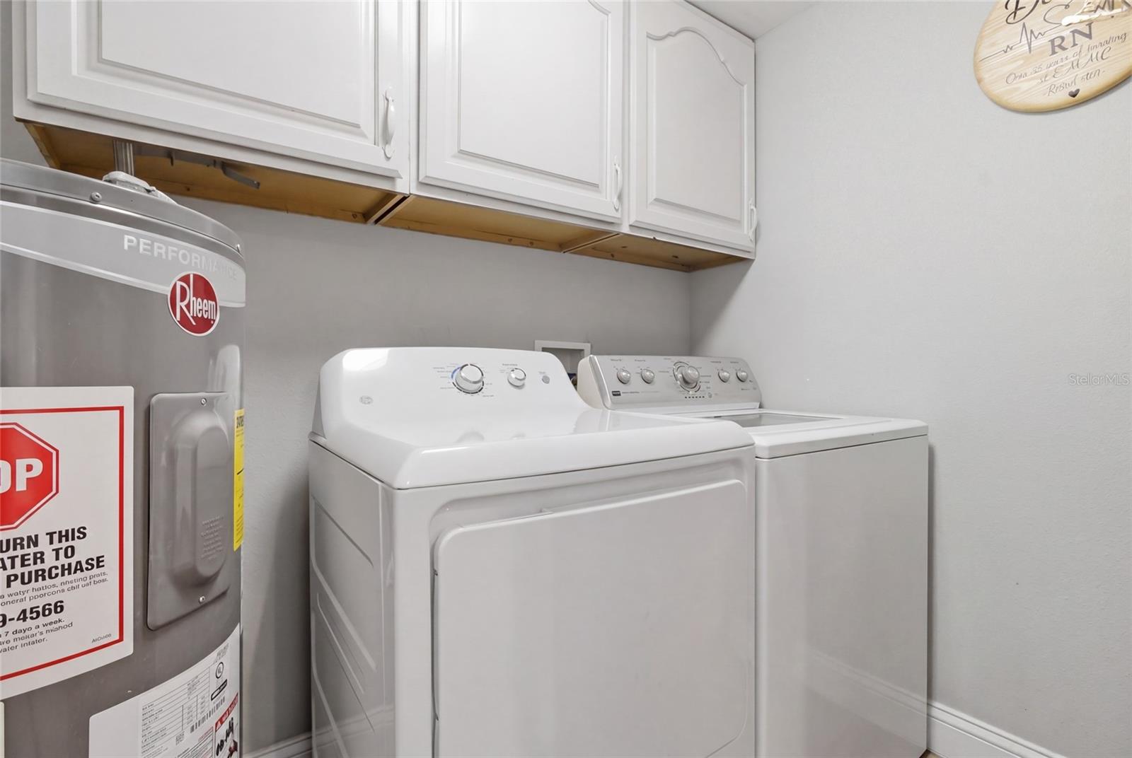 1613 E CHELSEA ST — photo 15