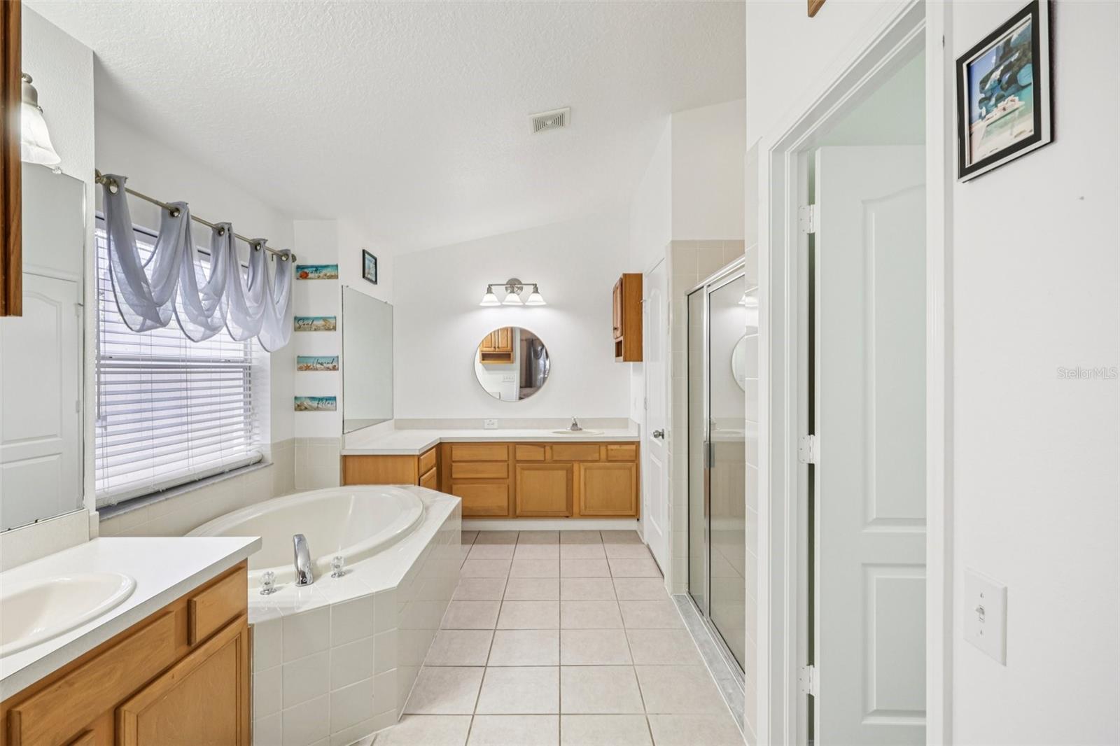 1901 HEARTLAND CIR — photo 28