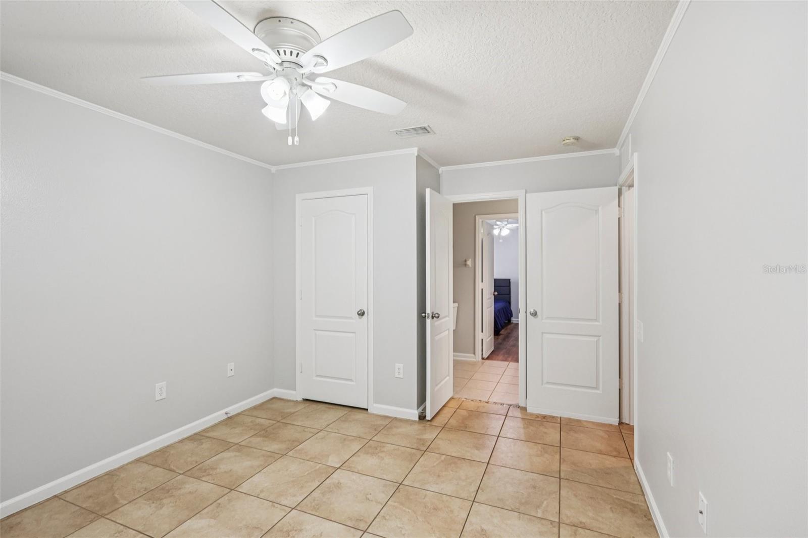 1901 HEARTLAND CIR — photo 27