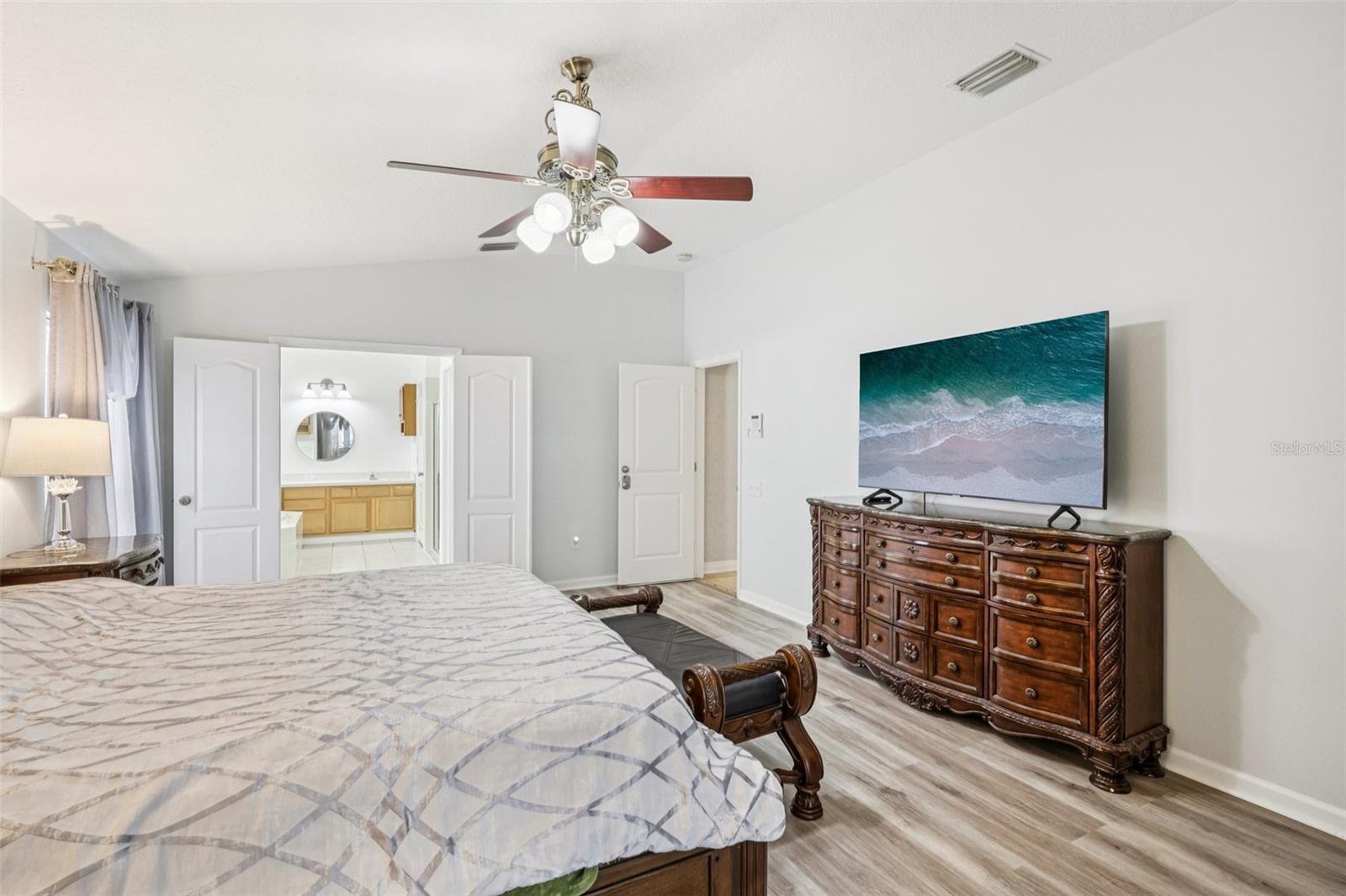 1901 HEARTLAND CIR — photo 20
