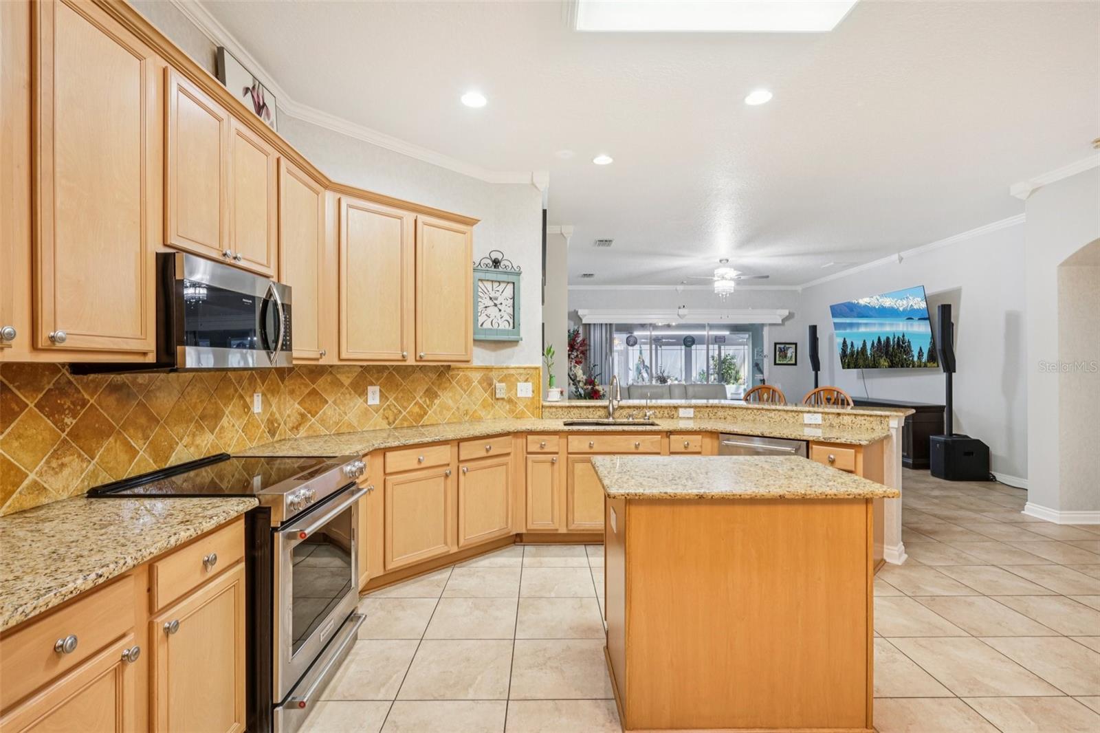 1901 HEARTLAND CIR — photo 14