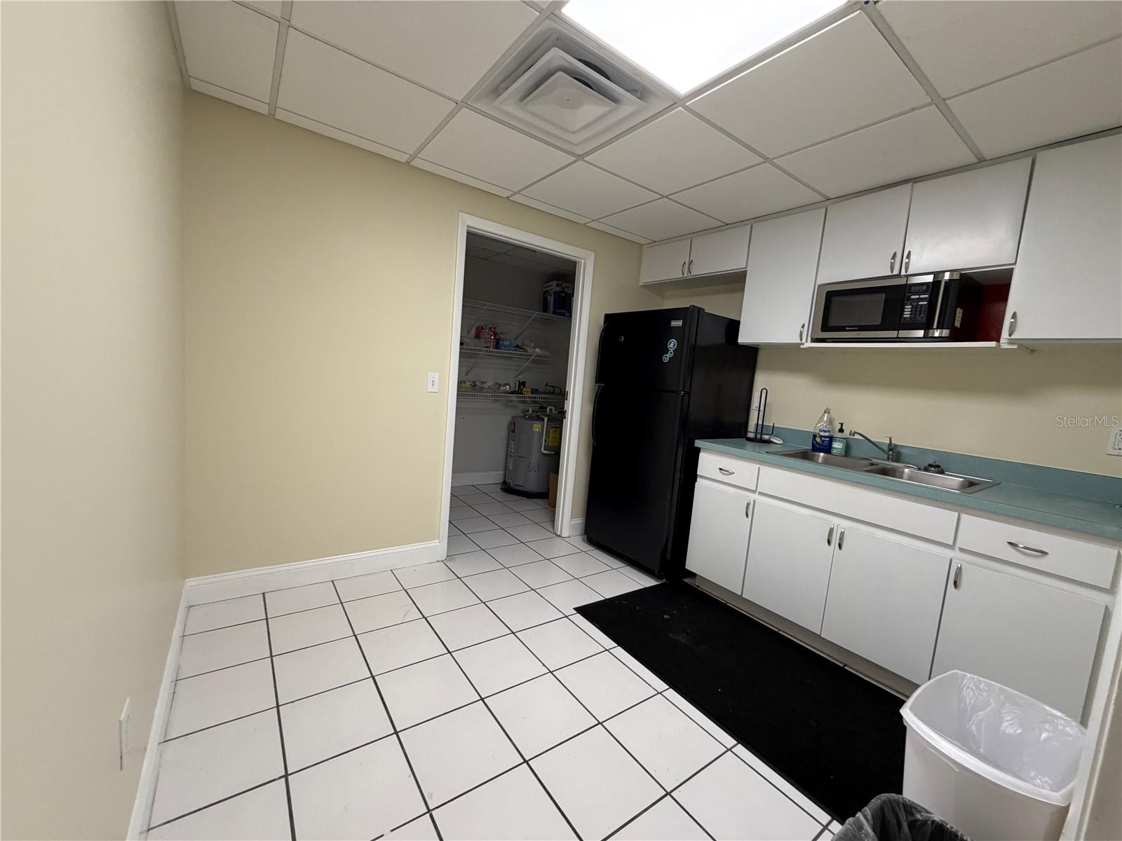 4828 W GANDY BLVD #B27 — photo 8