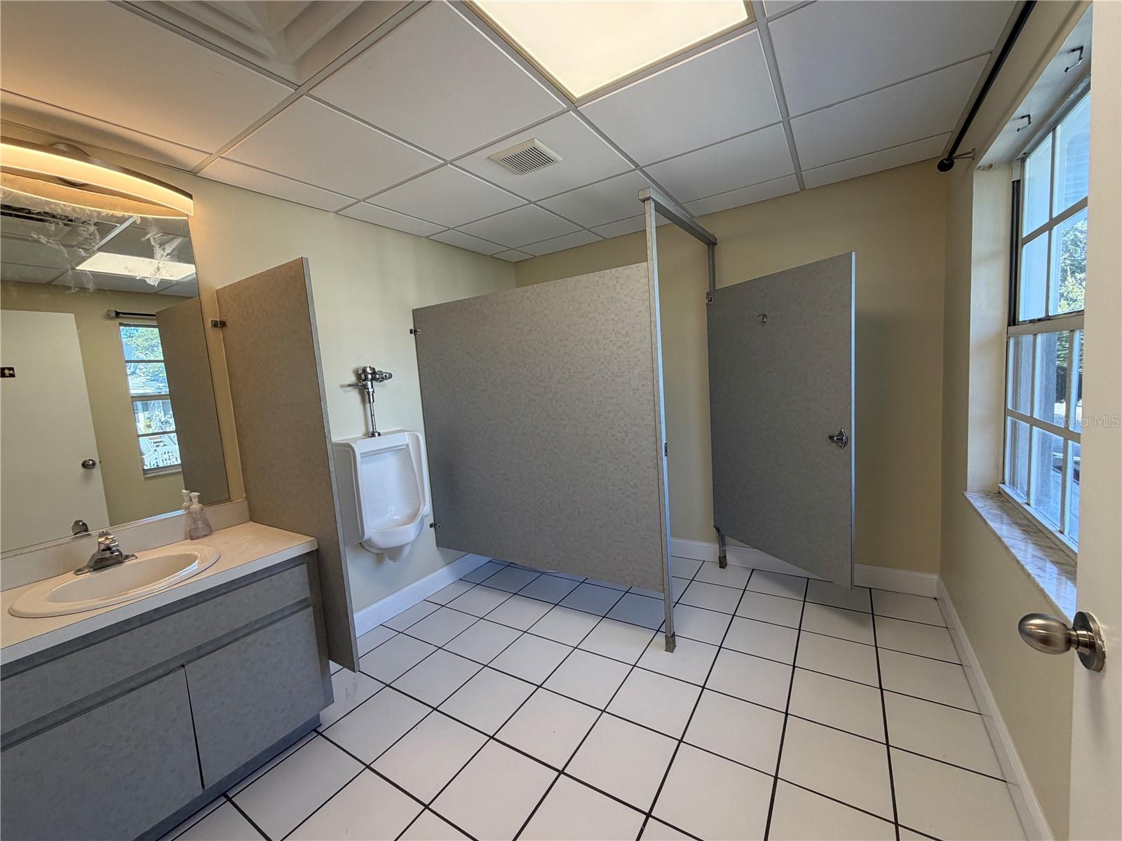 4828 W GANDY BLVD #B27 — photo 6