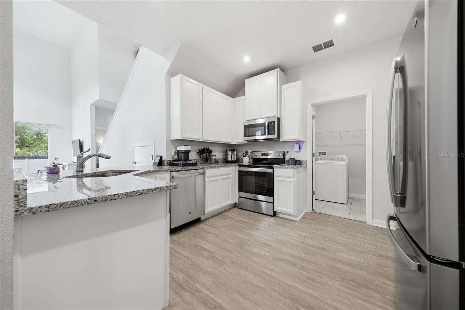 2130 LACEFLOWER DR — photo 3