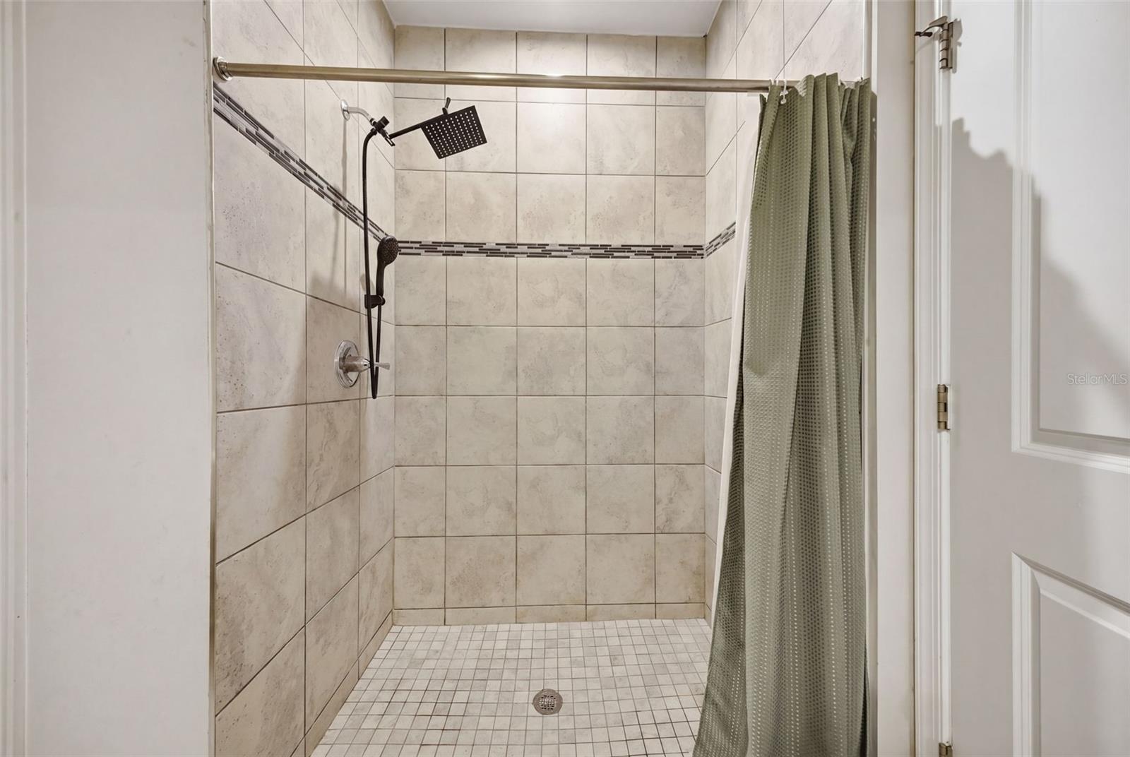 2130 LACEFLOWER DR — photo 13