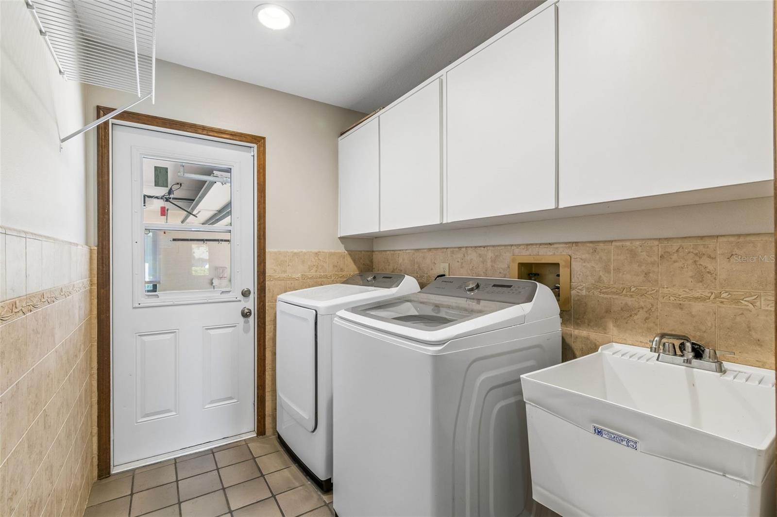 8723 ASHBURY DR — photo 30