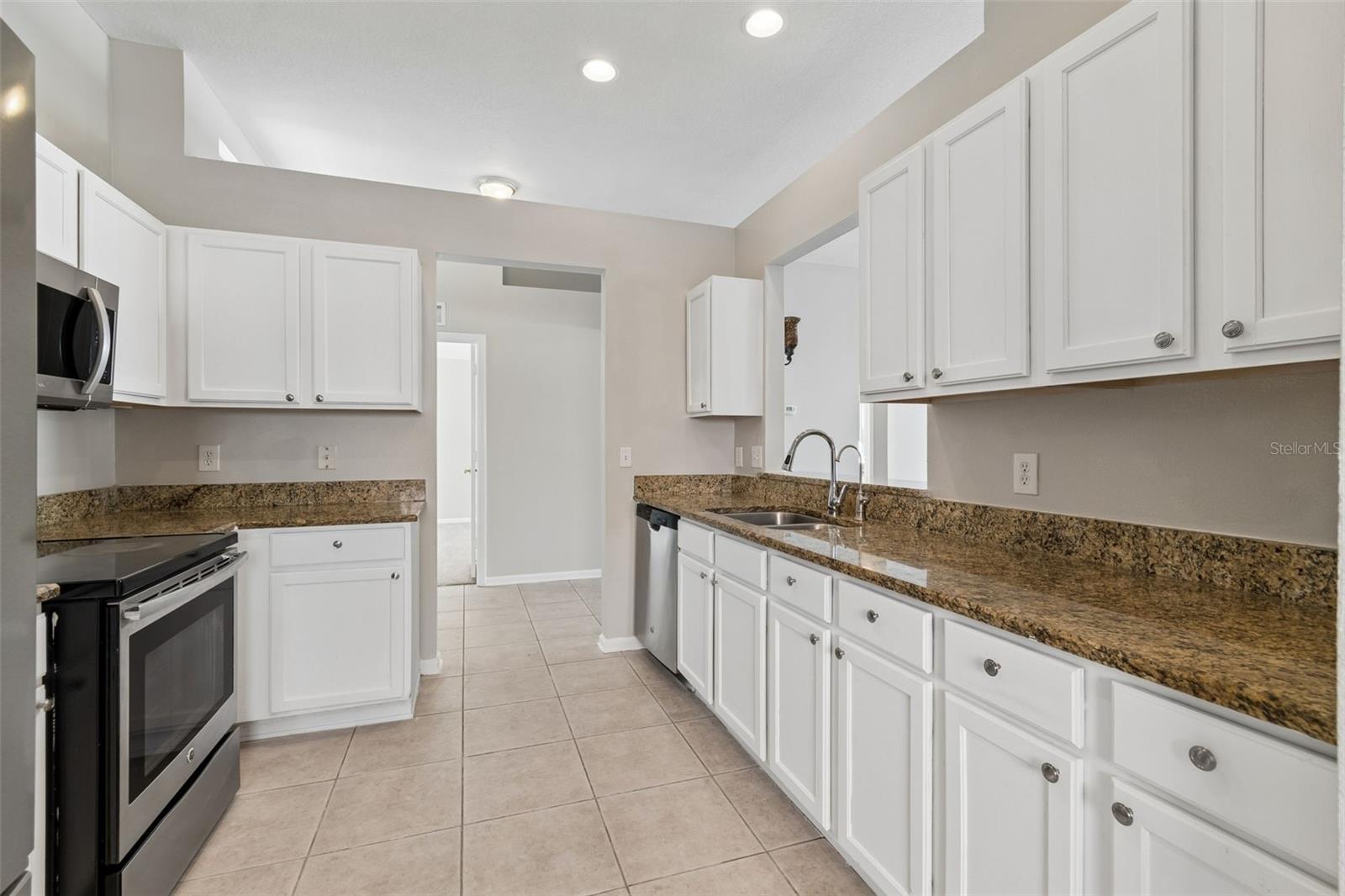 13226 EVENING SUNSET LN — photo 6