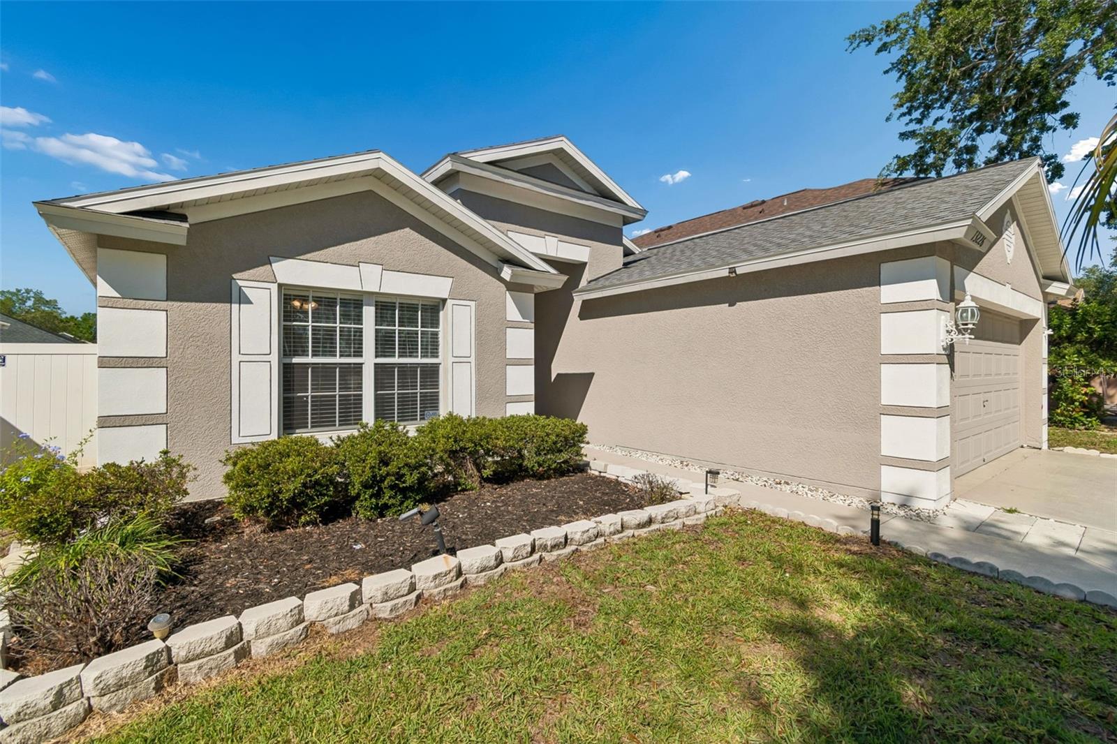 13226 EVENING SUNSET LN — photo 3