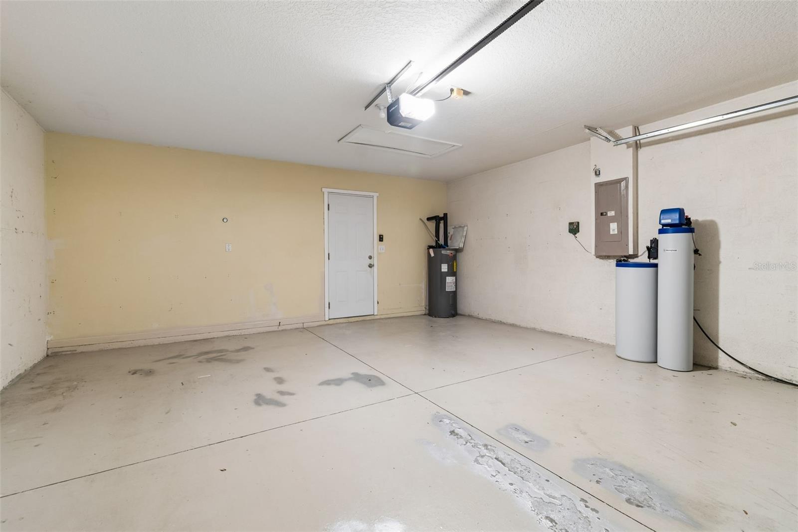 13226 EVENING SUNSET LN — photo 31