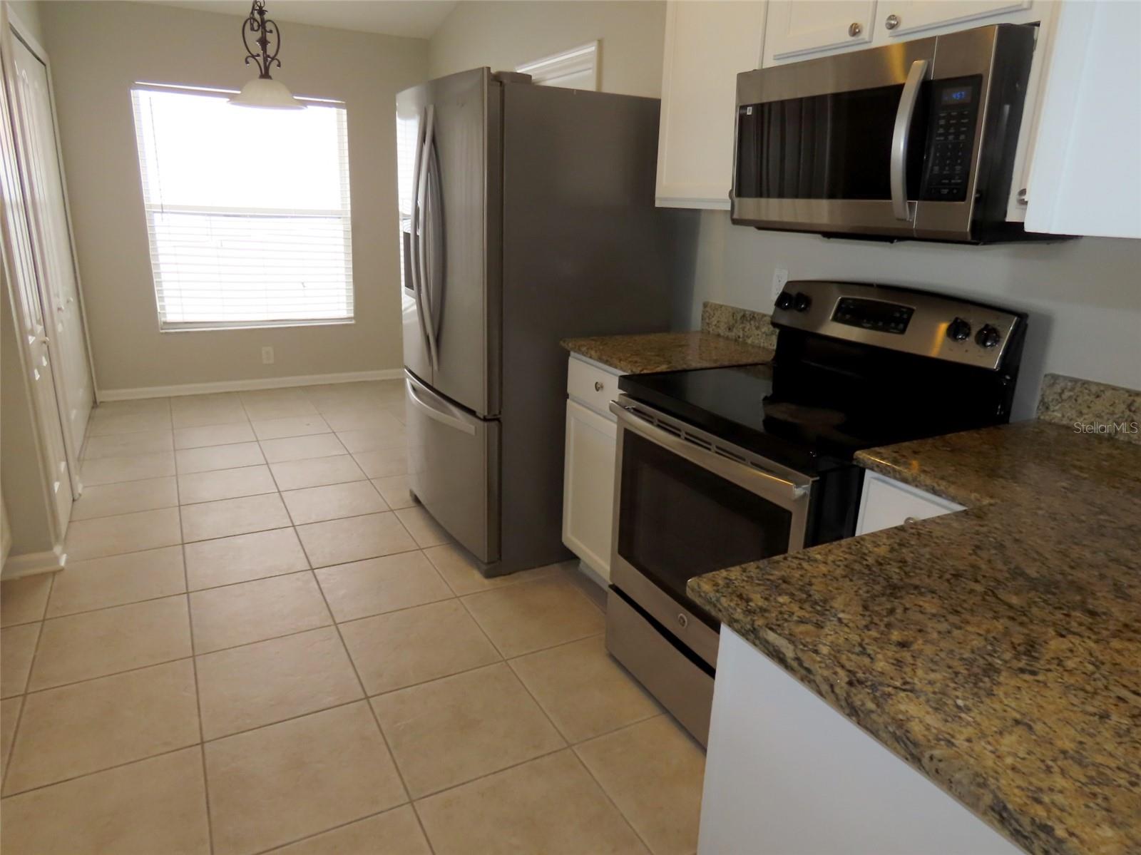 13226 EVENING SUNSET LN — photo 10