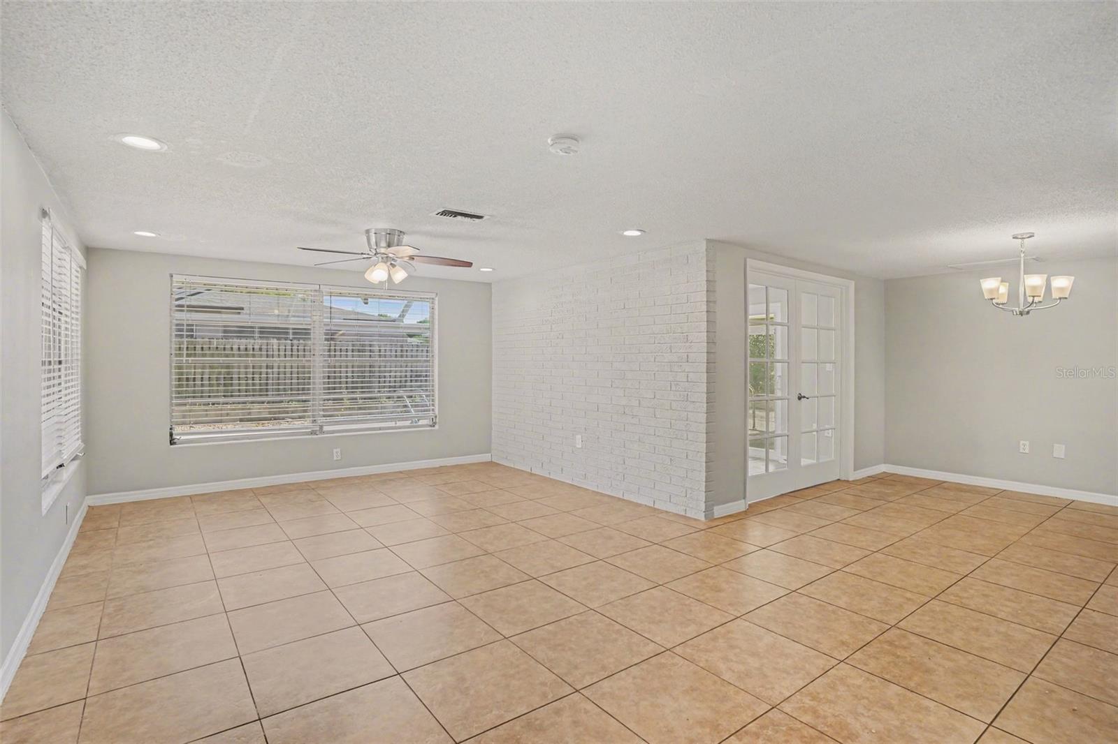 8006 MIMOSA DR — photo 4