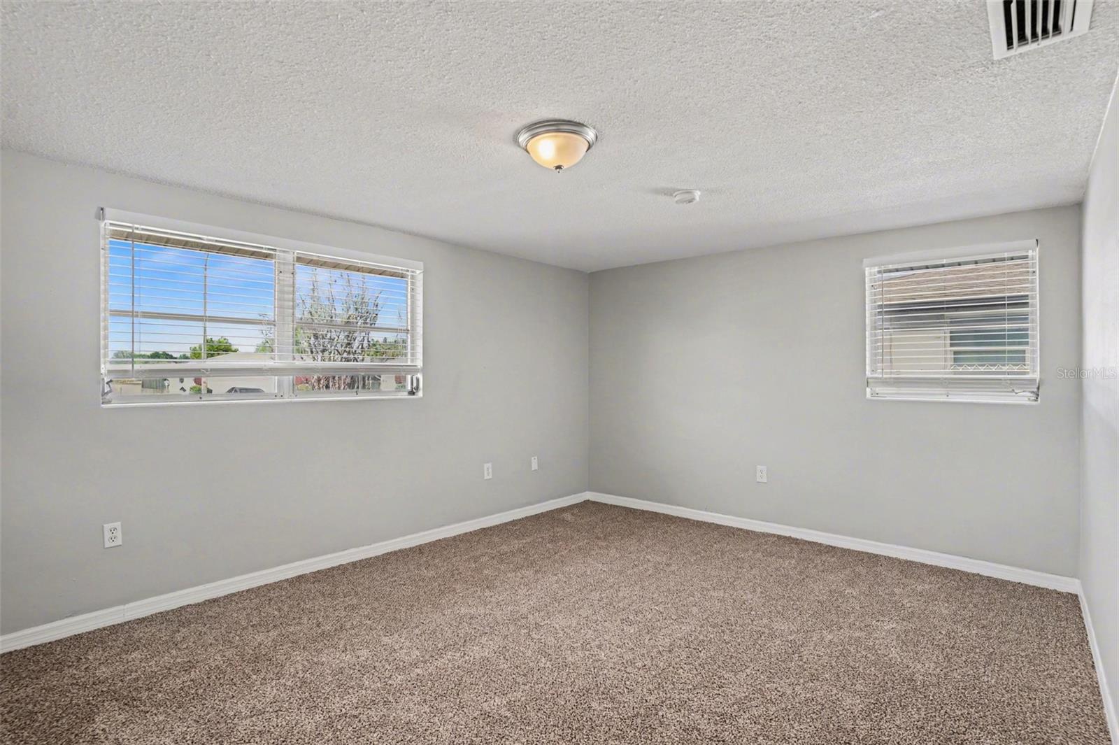 8006 MIMOSA DR — photo 9
