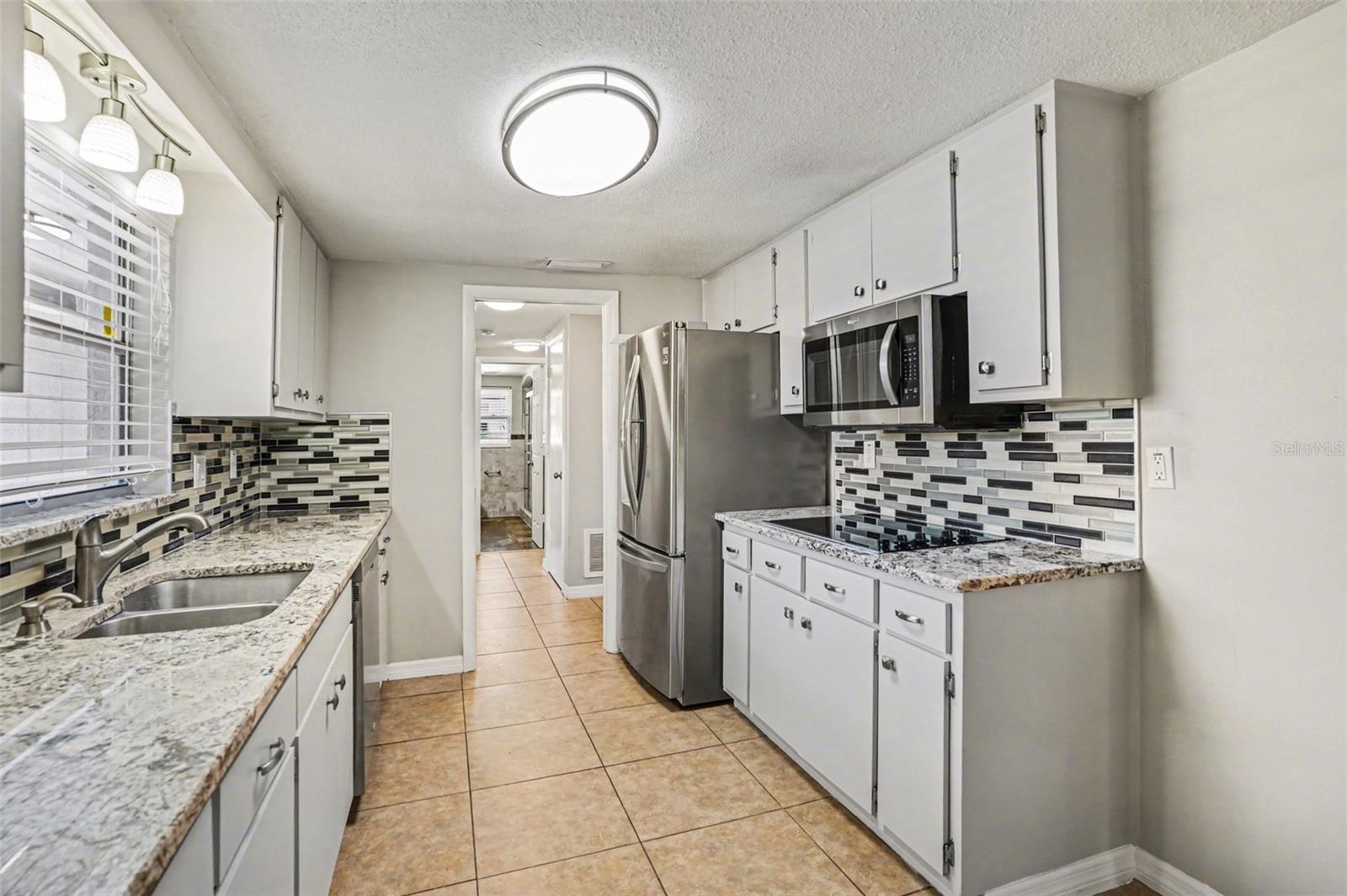 8006 MIMOSA DR — photo 7