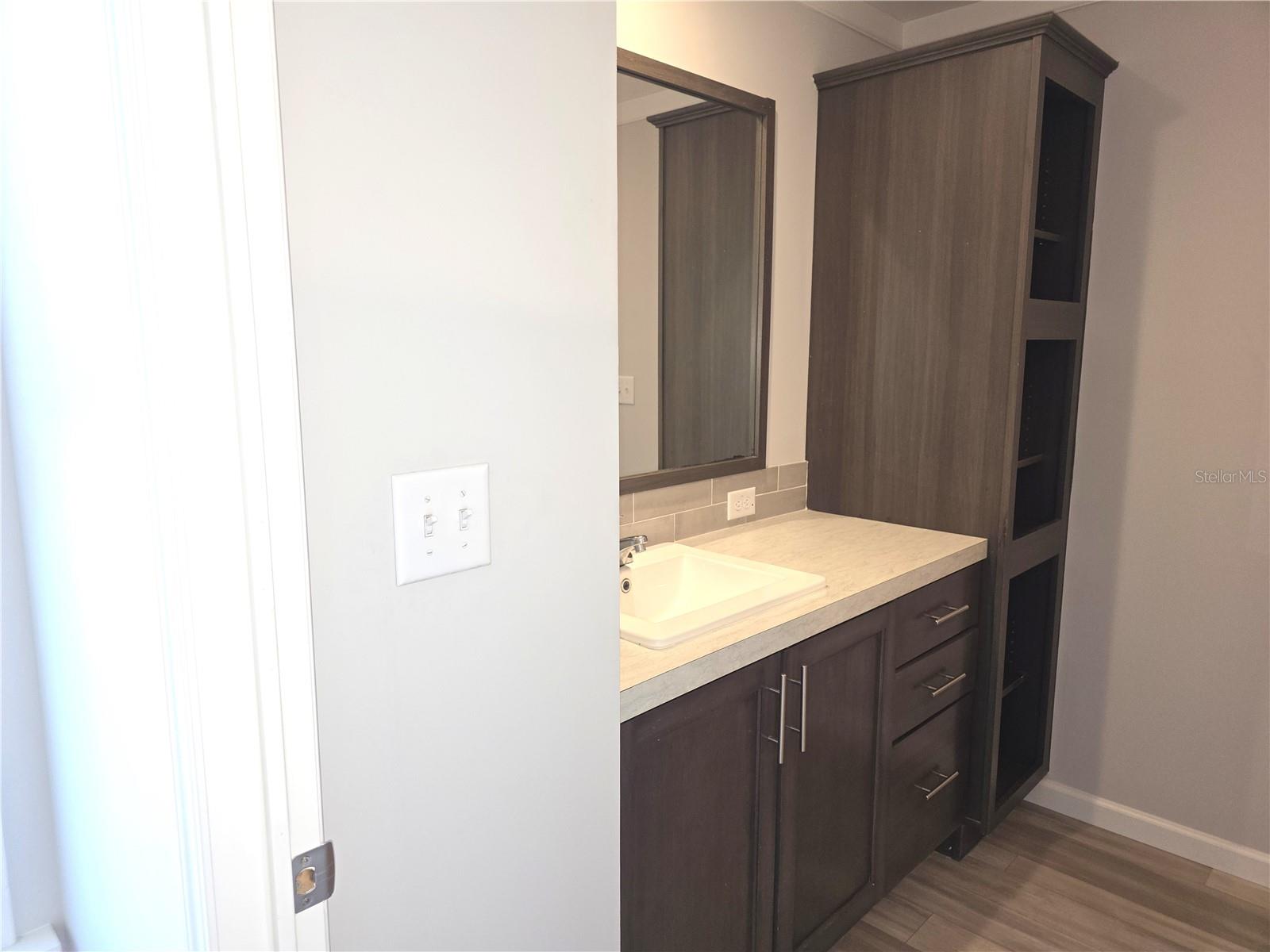 236 WOLVERINE AVE — photo 11