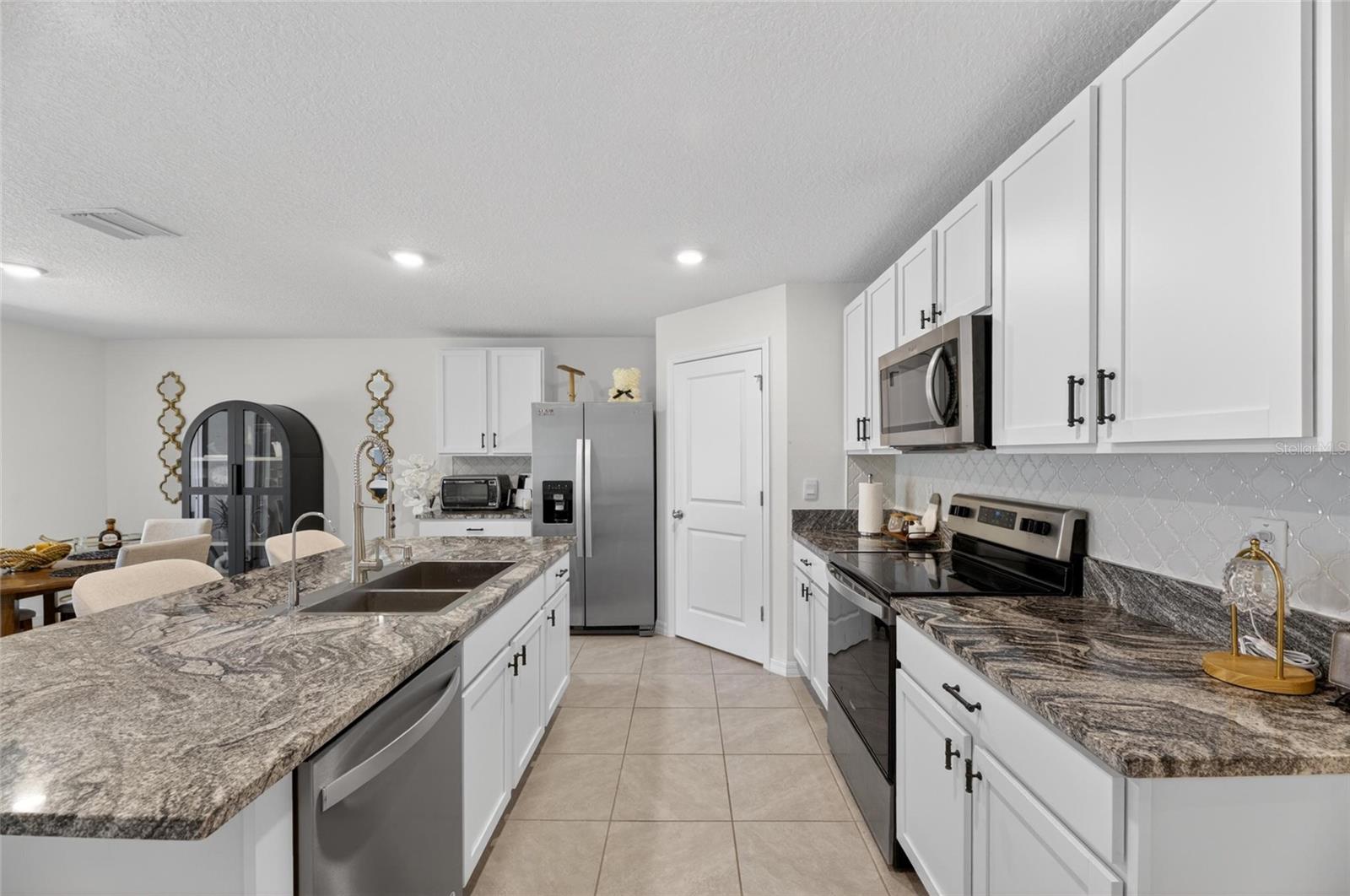 3255 SILVER DATE DR — photo 31